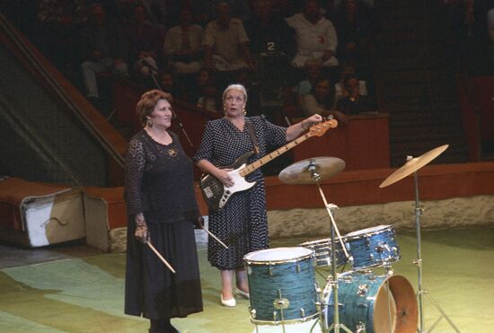 Nonna Mordyukova and Lidia Fedoseyeva-Shukshina