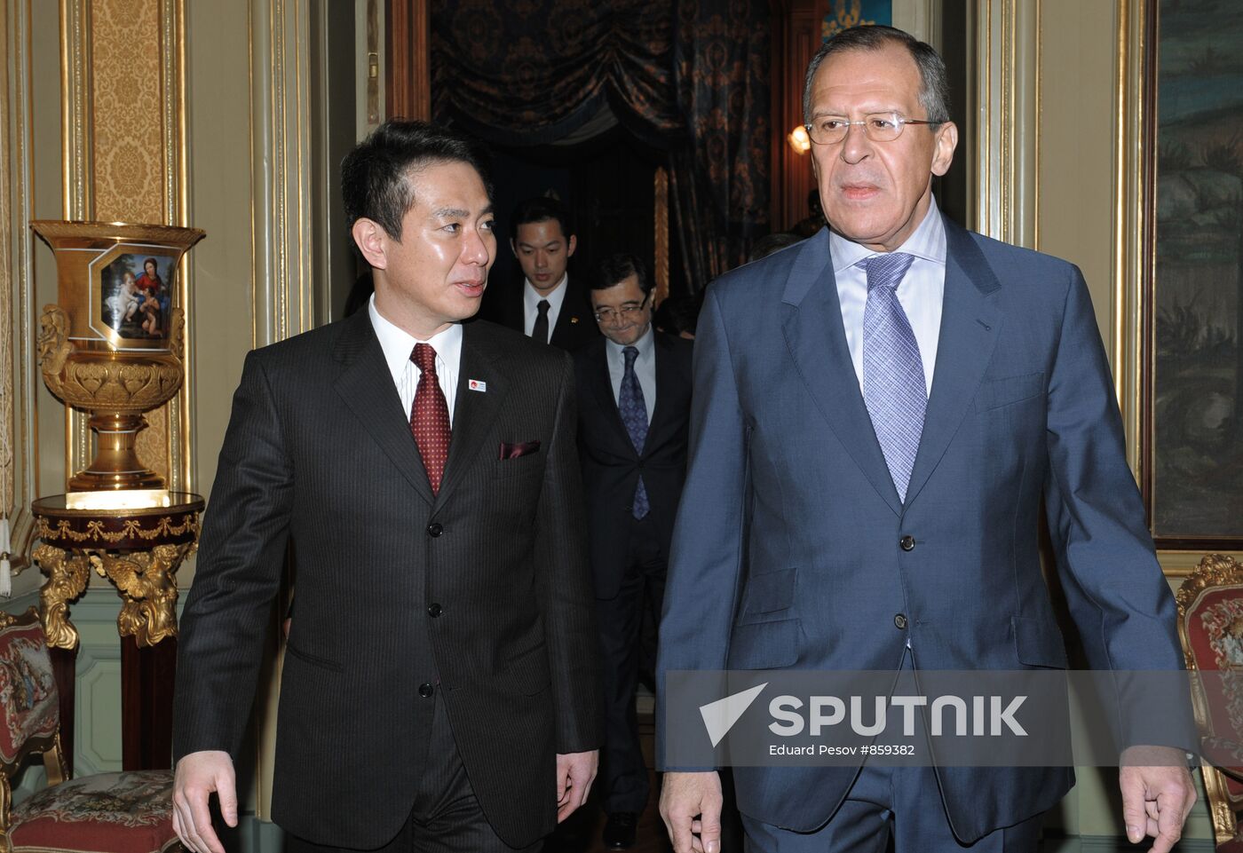 Sergei Lavrov and Seiji Maehara