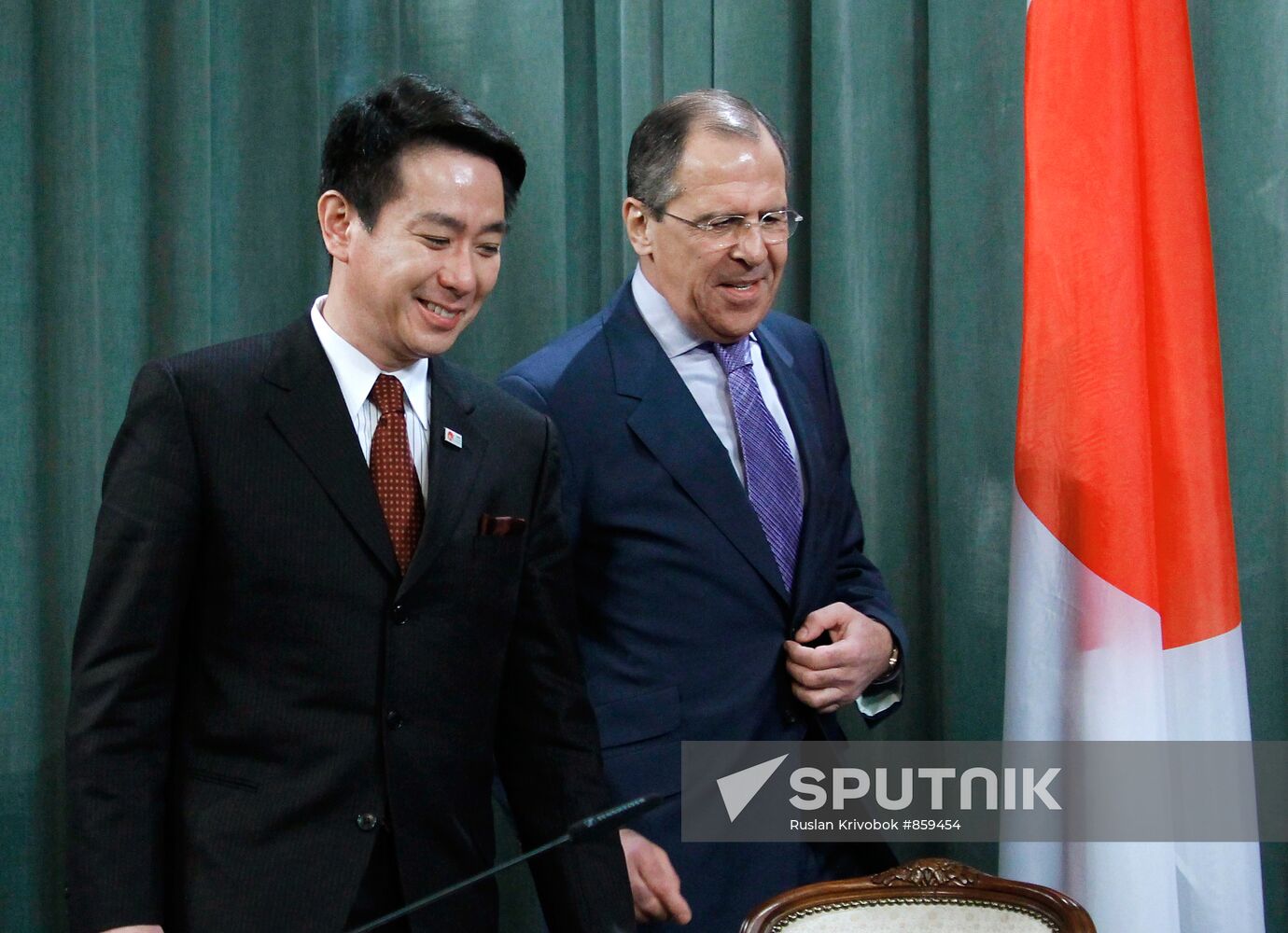 Sergei Lavrov and Seiji Maehara