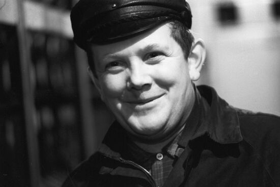 Electrical-network assembler Vladislav Loshchilov