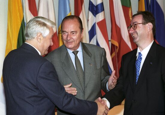 B. Yeltsin, J. Chirac and D. Tarshis in Strasburg