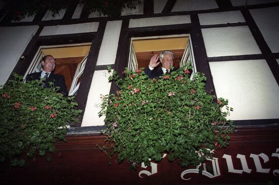 B. Yeltsin and J. Chirac at the meeting of the Council of Europe