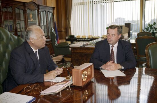 Viktor Chernomyrdin and Gennady Seleznev