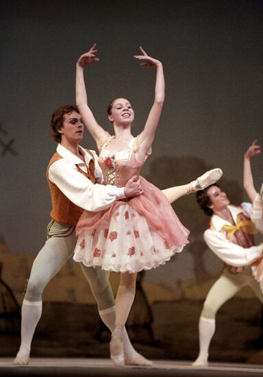 Erika Luzina and Leonid Nikonov