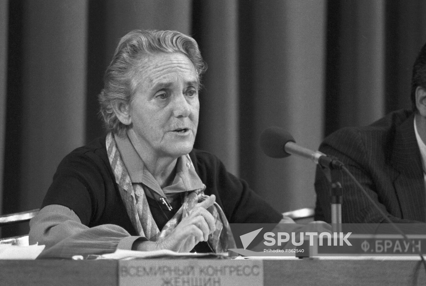 Freda Brown, president of the Women’s Federation