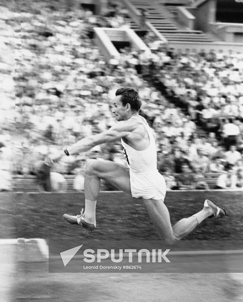 Vitold Kreyer, USSR track and field champion
