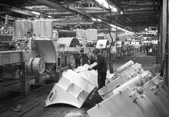 Main assembly line in "Kirovsky Zavod" Association