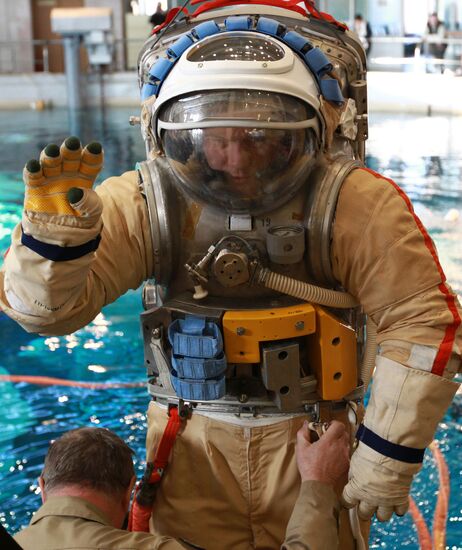 Astronauts train in Zvyozdny Gorodok