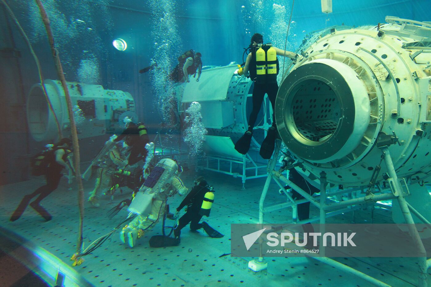 Astronauts train in Zvyozdny Gorodok