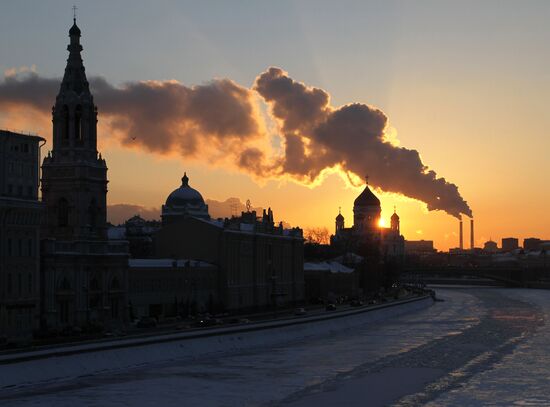 View of Moskva-river and Sofiyskaya Embankment