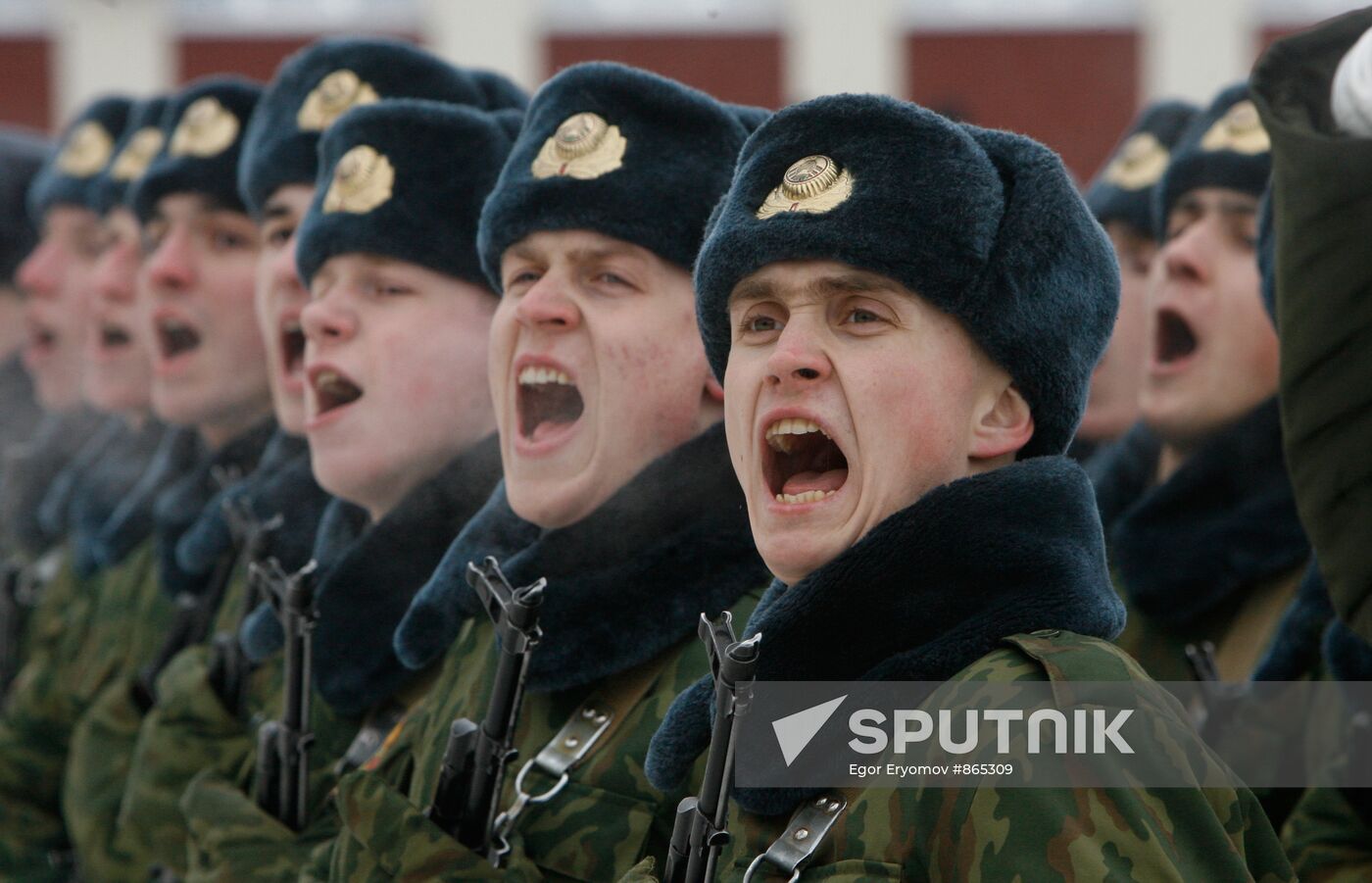 Internal troops servicemen take an oath in Minsk