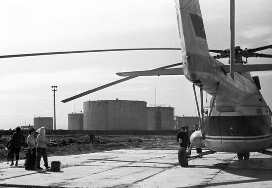 Construction of oil tanks