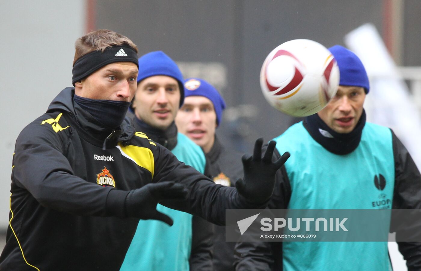 Football. CSKA holds open training session