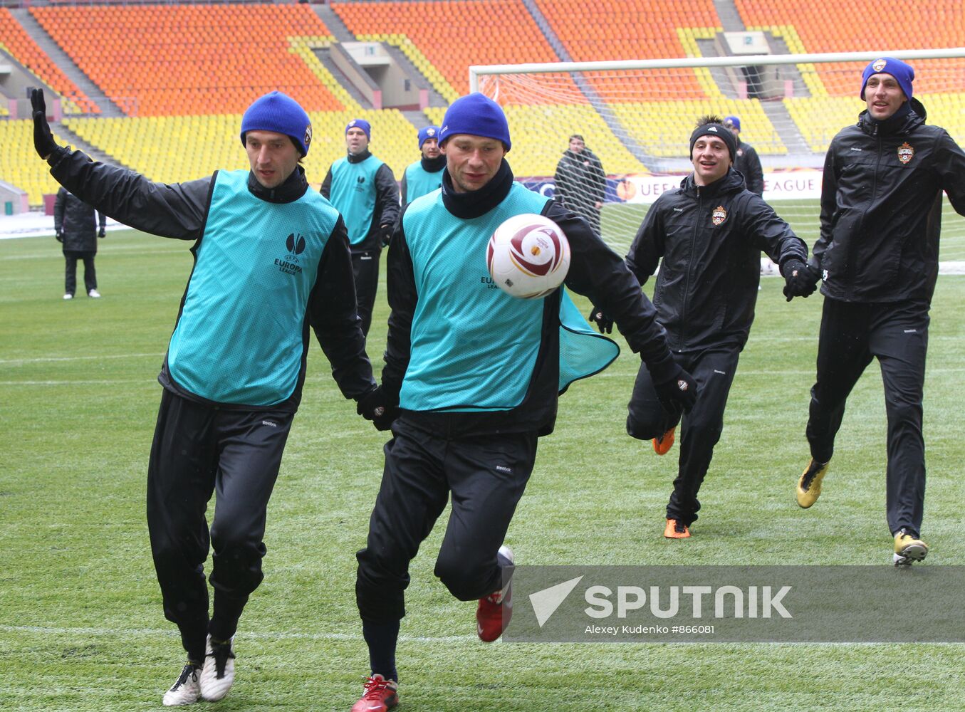 Football. CSKA holds open training session