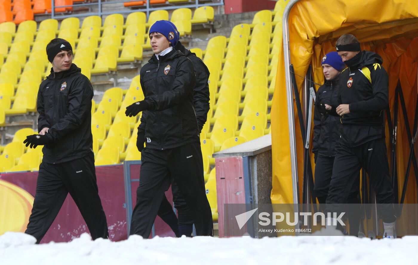 Football. CSKA holds open training session
