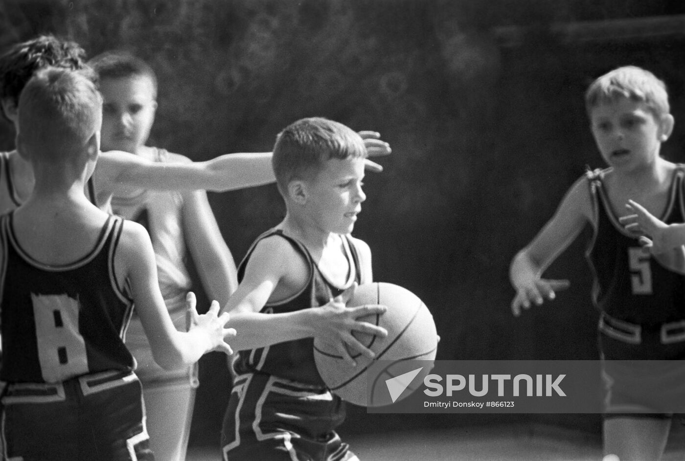 Children's basketball school