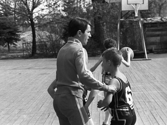 Mini-basketball