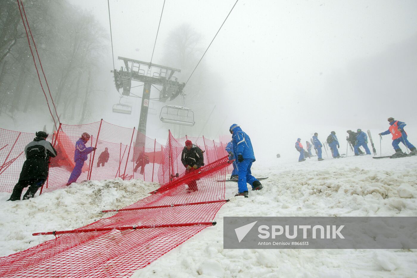 Preparation of slopes at "Rose Farm" ski complex