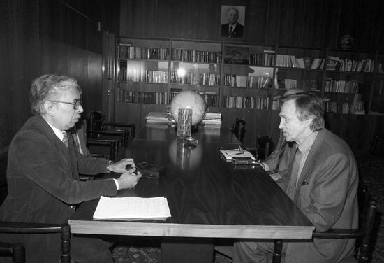 Valentin Falin, Eduardo Montes