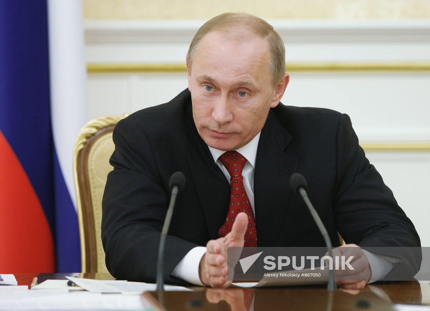 Vladimir Putin conducts government meeting