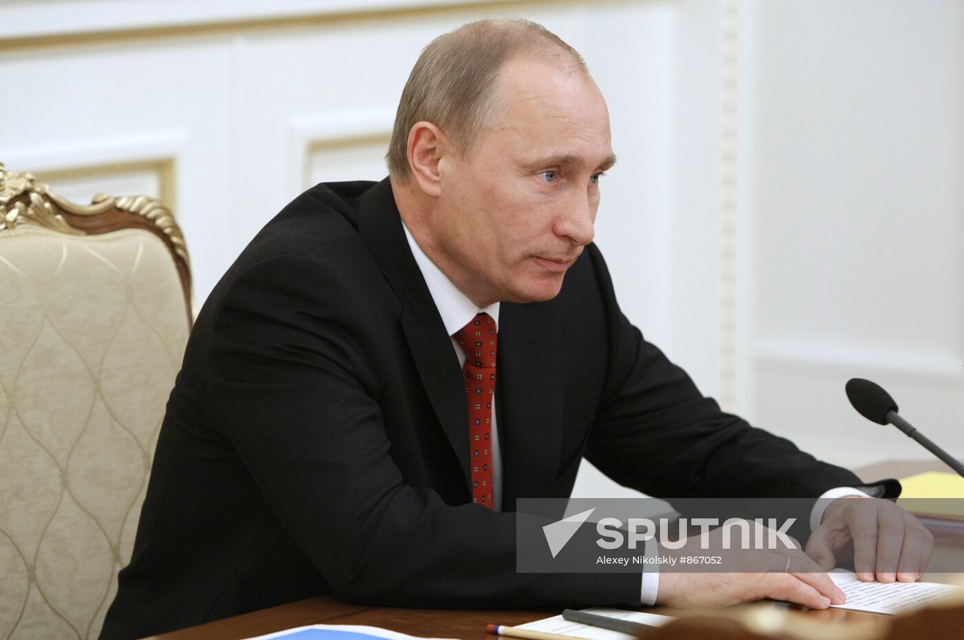 Vladimir Putin conducts government meeting