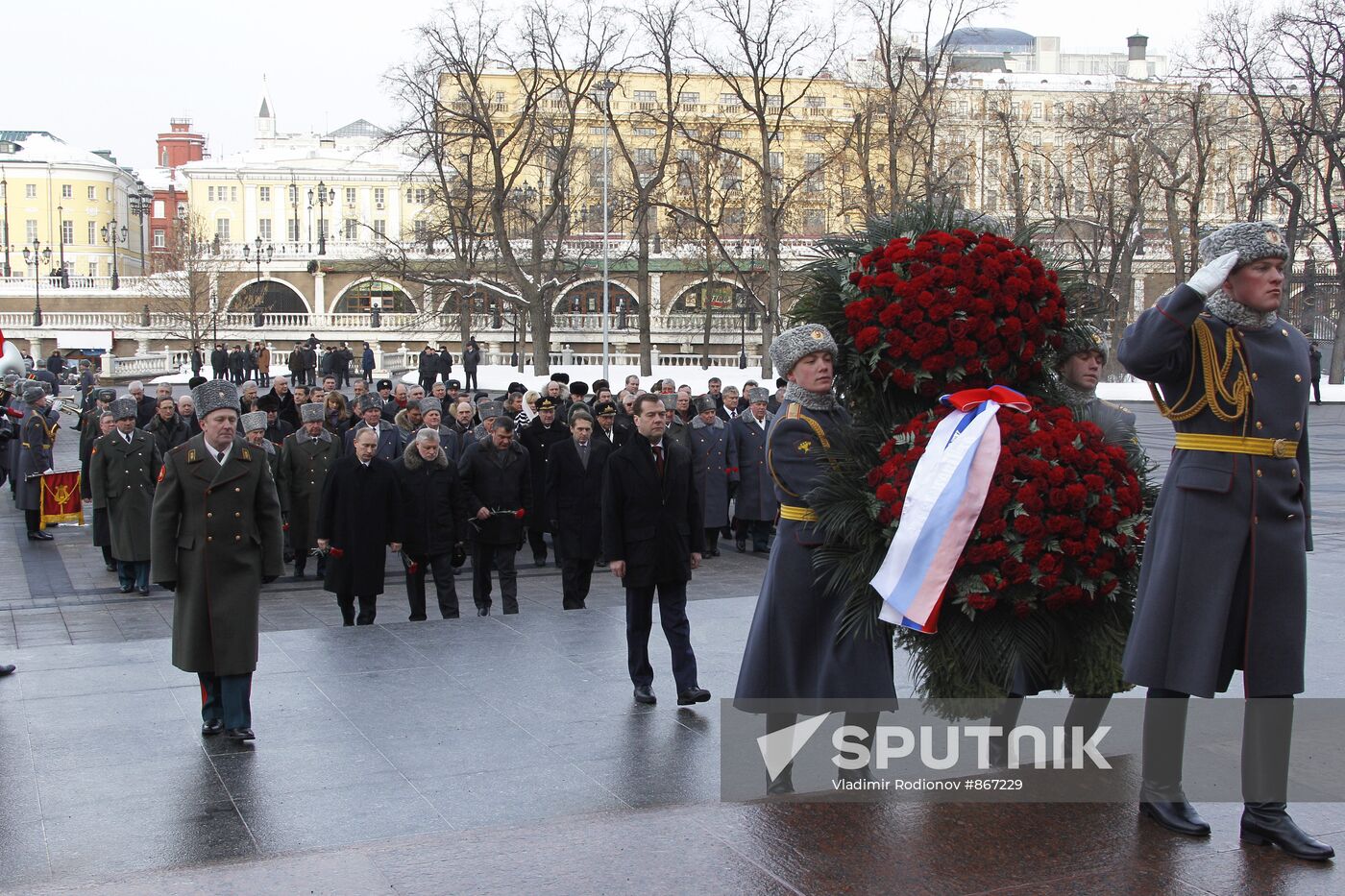 Wreath-laying ceremony at Tomb of Unknown Soldier