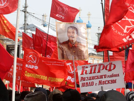 Rally devoted to 93rd anniversary of Soviet Army