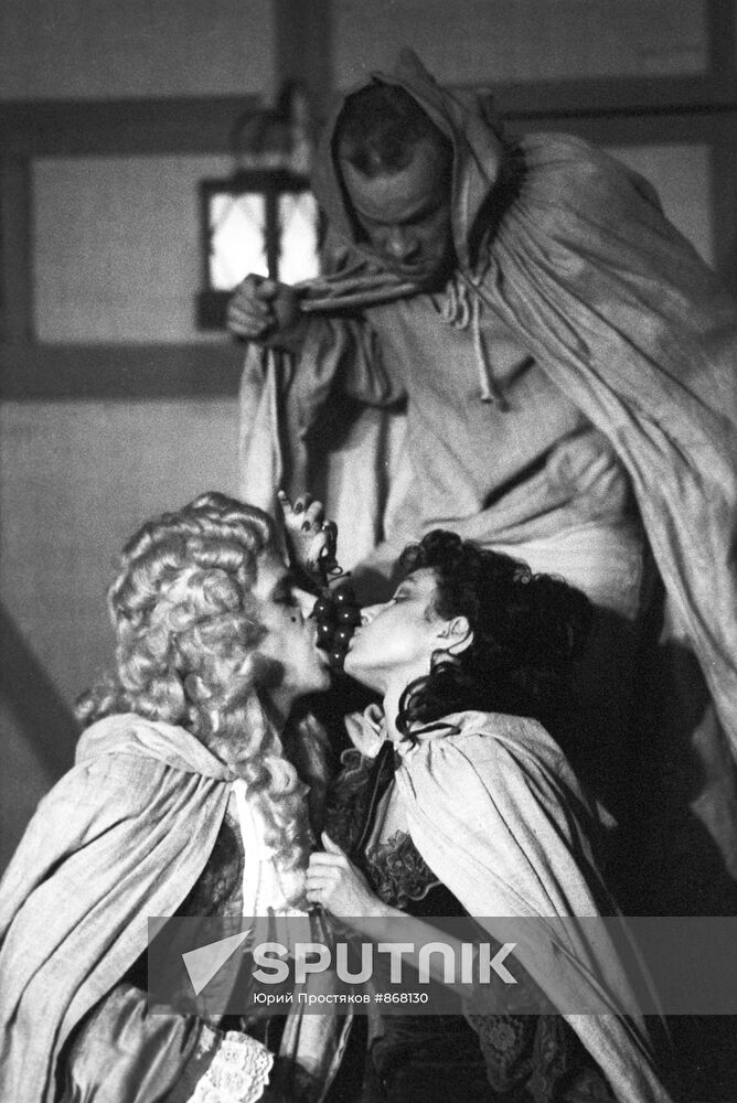 Scene from play "George Dandin"