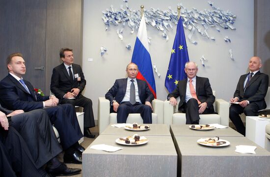 Vladimir Putin meets with Herman Van Rompuy