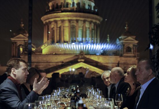 Dmitry Medvedev and Juan Carlos I in St.Petersburg