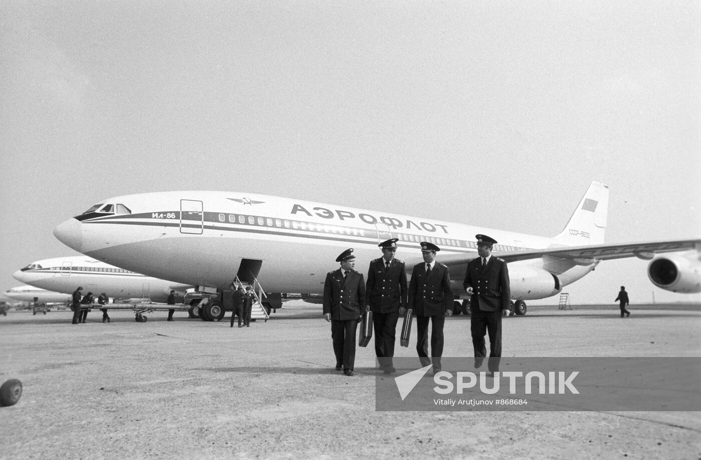 The crew of an Ilyushin Il-96 airliner