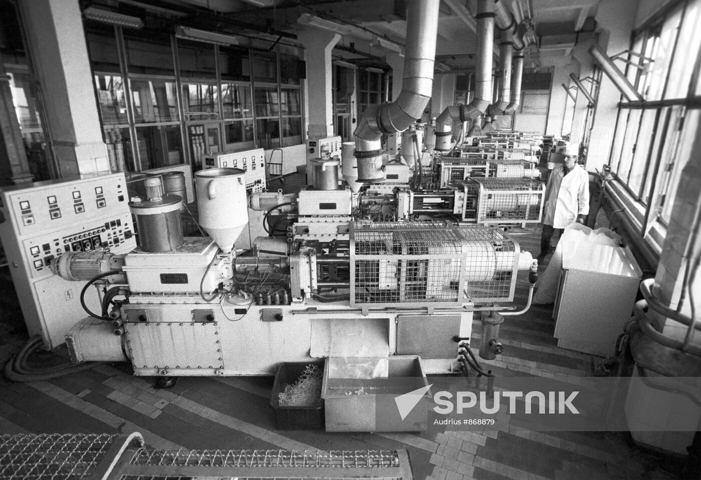 Medicine packaging production shop