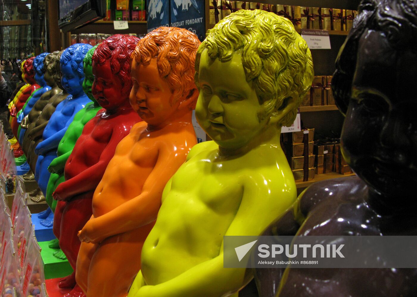 Chocolate statues "Manneken Pis"
