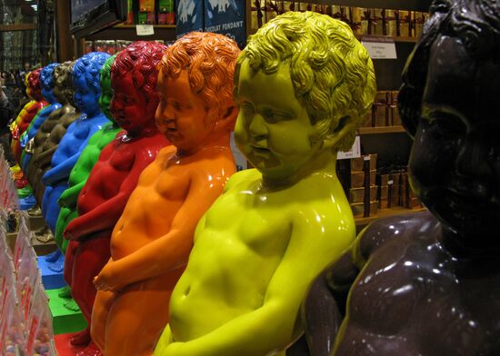 Chocolate statues "Manneken Pis"
