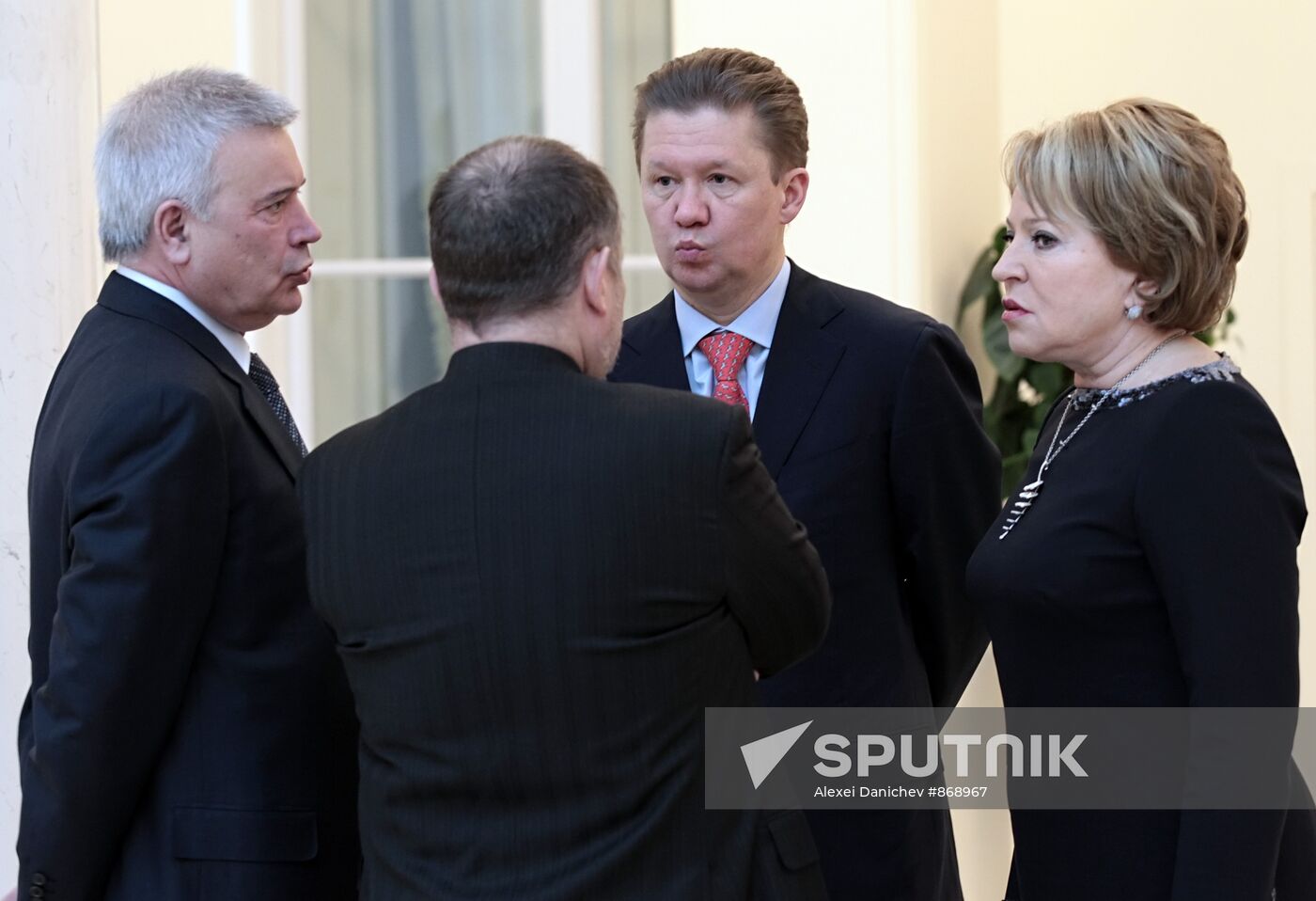 Russian business people to attend meeting