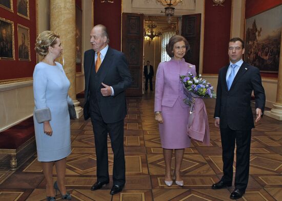 Spanish king visits Russia