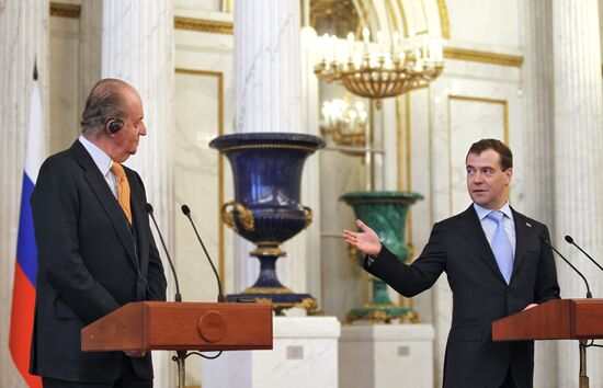 Spanish king visits Russia