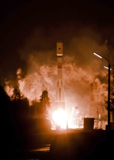 Launch of Soyuz-2 rocket vehicle with latest Glonass-K satellite