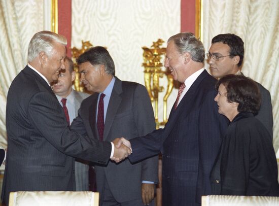 Boris Yeltsin, Jacques Santer, Felipe González