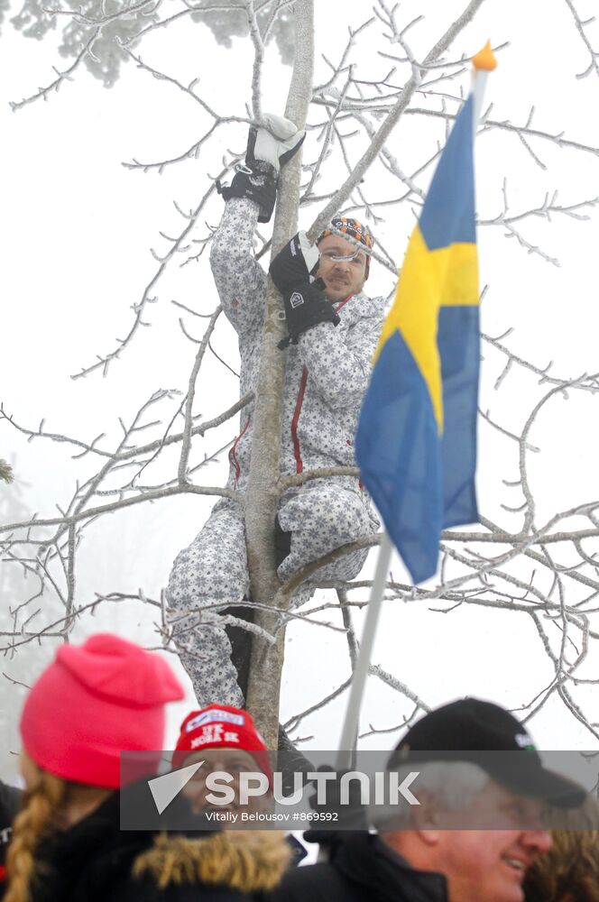 World cup women's long distance ski racing