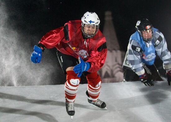 Arttu Pihlainen, Kyle Croxall,