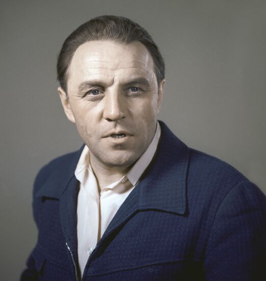 Mikhail Ulyanov in performance "Warsaw melody"