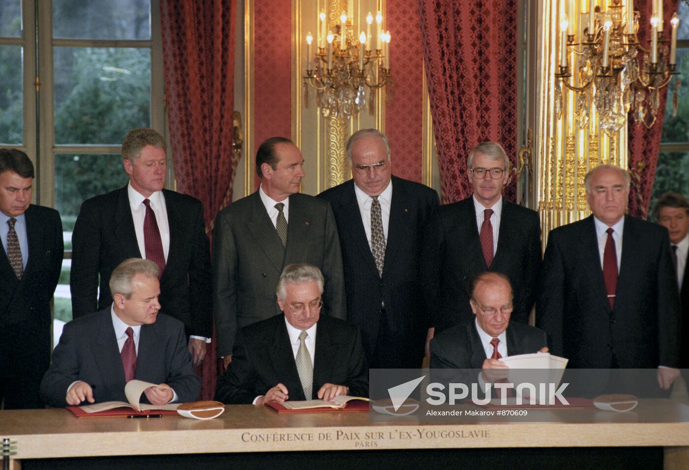 Signing ceremony of the Peace Agreement on Bosnia-Herzegovina