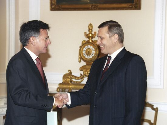 Mikhail Kasyanov and Stephen Byers