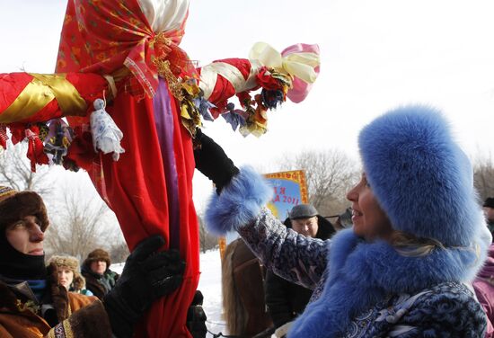 Svetlana Medvedeva celebrates beginning of Maslenitsa