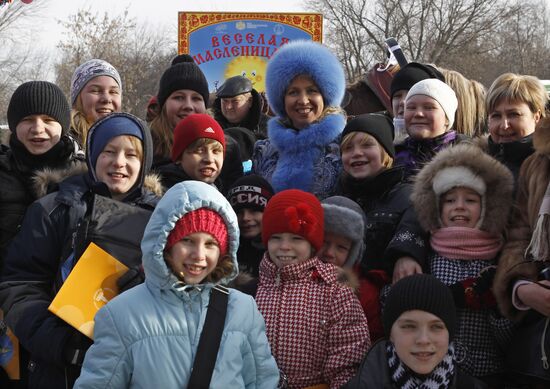 Svetlana Medvedeva celebrates beginning of Maslenitsa