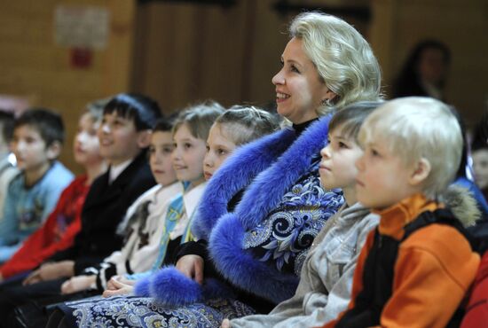 Svetlana Medvedeva celebrates beginning of Maslenitsa holiday