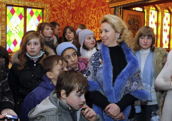 Svetlana Medvedeva celebrates beginning of Maslenitsa holiday