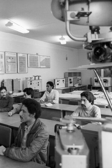 Air navigators of airline Cubana