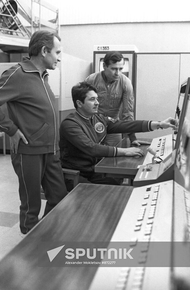 Oleg Makarov, Leonid Kizim and Gennady Strekalov